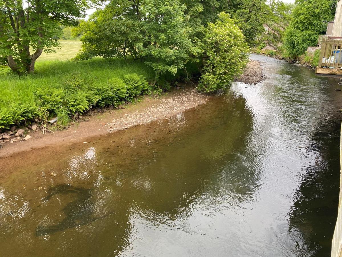 Riverbank Cottage Lake District Double Balcony Egremont  外观 照片