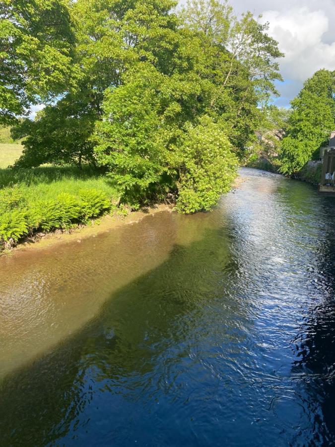 Riverbank Cottage Lake District Double Balcony Egremont  外观 照片