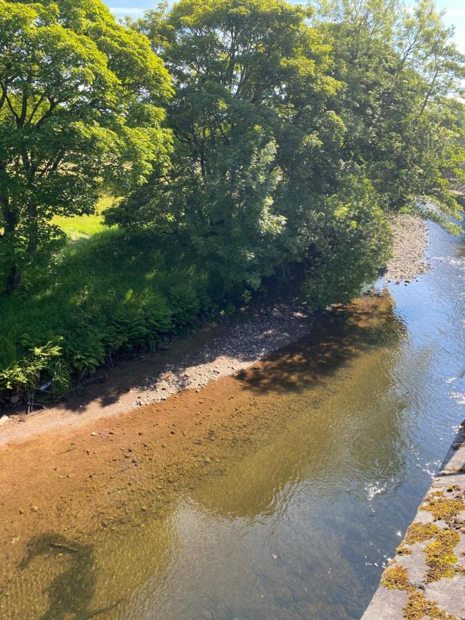 Riverbank Cottage Lake District Double Balcony Egremont  外观 照片